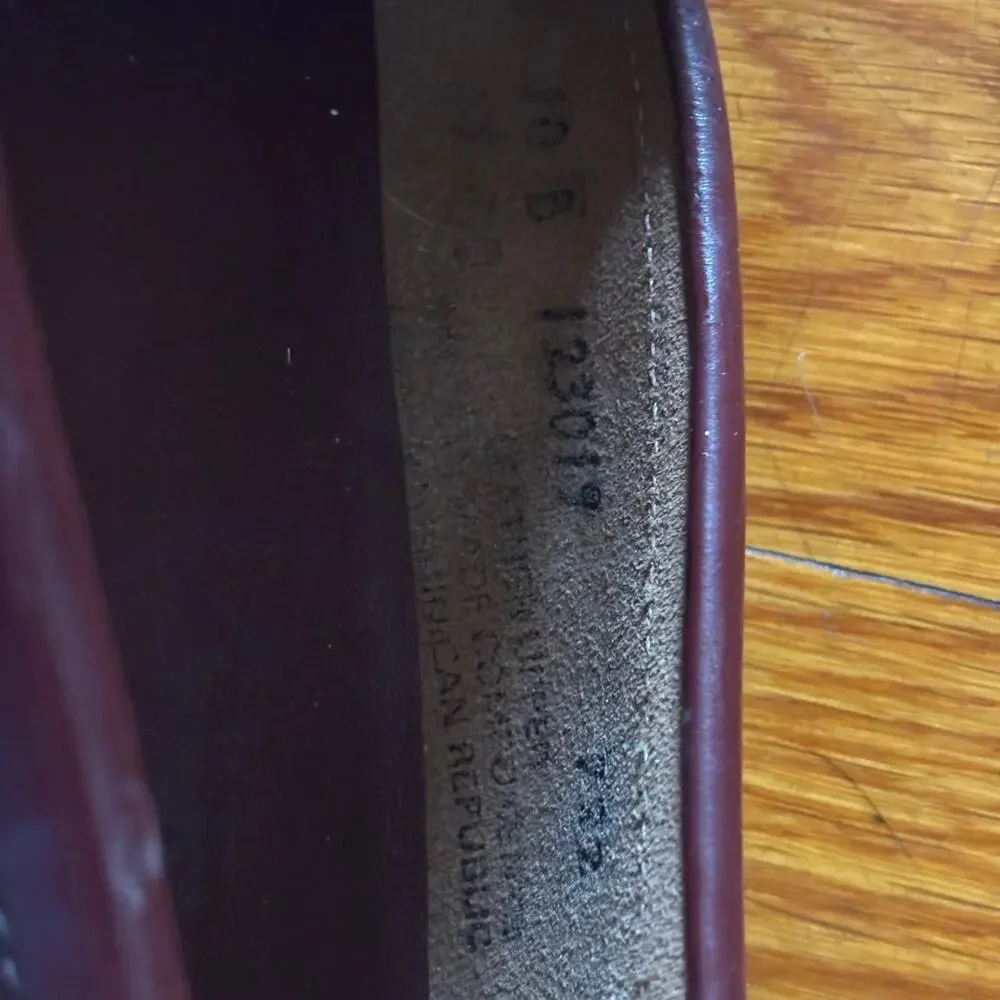 G.H. Bass Weejun Men's US 10 B Burgundy Leather Loafers Shoes